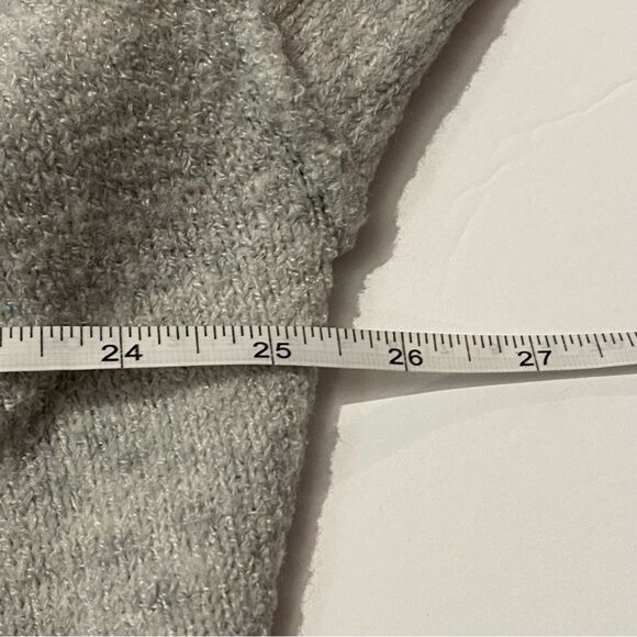 Women;s Double Zero Pale Blue Cropped Soft Fuzzy Cardigan Size Lovely Large - Picture 11 of 12